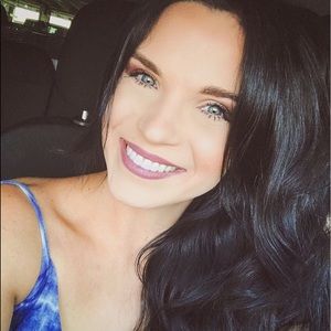 Meet your Posher, Jenn